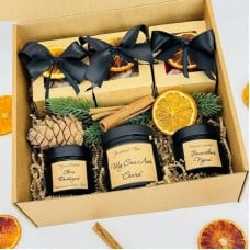 Gift,set,,box.,Elite,house,,handmade,candle,in,banks,,nuts.,New,Year's,Eve,gift