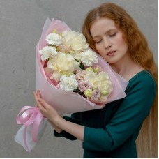 Bouquet,of,roses,,carnations,and,eustoma,"Vanilla,dream"