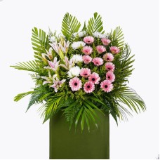 Gentle Spirit Condolence / Funeral Flowers