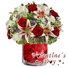 Love At First Sight (8 Roses + 1 Lilies stem)