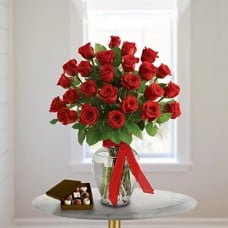 Roses Beauty (12 Roses + Chocolates)