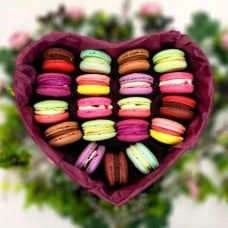 Romantic Heart Chocolates Set
