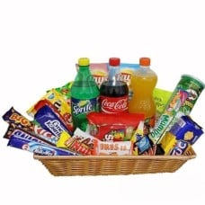 Deluxe Snacks and Drinks Basket (regular)
