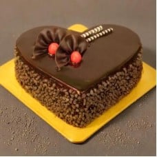 Choco Chips Heart Cake (1Kg)