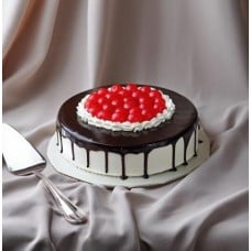 Black Forest Cake With Lots of Cherry (1 Kg Cake)