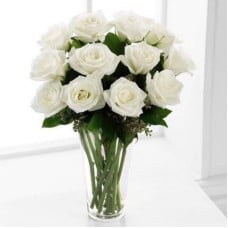White Roses Vase (12 Roses)