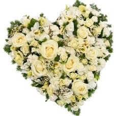 Heart shape white flowers