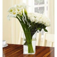 Perfect Pair (10 Calla Lilies , 24 White Roses)