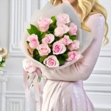 12 Pink Roses Bouquet (Classic)