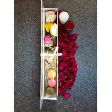 Roses and Macarons
