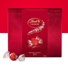 Lindt Lindor Irresistibly Smooth Milk Chocolate Gift Box 150g