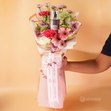 Born Lovely Posy