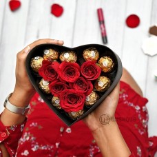 Hold My Heart Ferrerose Heart Box
