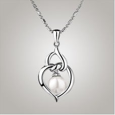Newbridge Grace Kelly Vintage Pendant