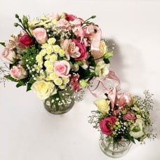 Mother and daughter bouquet in pink shades (Classic)