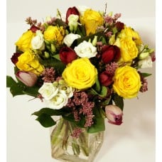 Bouquet of different yellow and purple flowers (Premium)