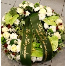 Wreath with white and creamy flowers: Lilys, Roses, Orchids