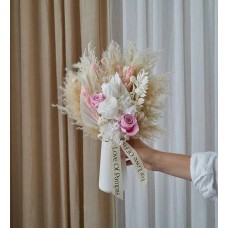 Dried Floral Mother's Day Bouquet with Vase (Dried Floral Mother's Day Bouquet)