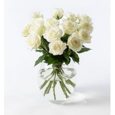 15 white roses