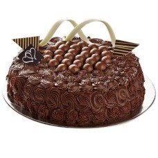 Maltesers Chocolate Cake (12 portions)