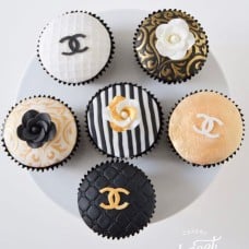 Chanel Birthday Cupcakes (6 pcs)