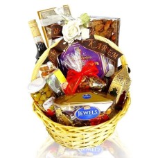 Incredible Treats Gift Basket