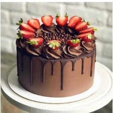 Fresh Strawberries Chocolate Cake (Half KG)