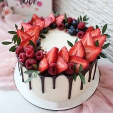 Raspberry And Strawberry Cake (1 KG)