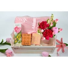 Bloom & Comfort Hamper