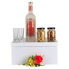 Mezcal NayaÃ¡ With Mixed Nuts