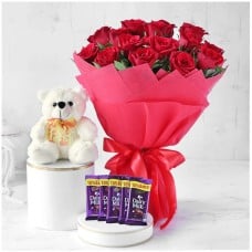 Win a Heart 12 Roses white sweetness
