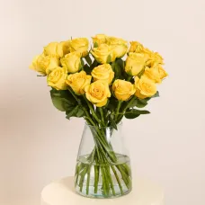 A mood-boosting bouquet of yellow roses