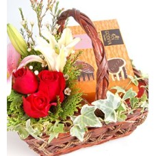 Scrumptious Godiva – Chocolate Hamper