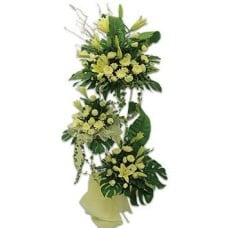 Pure Heart - Condolence Flower Funeral Wreath