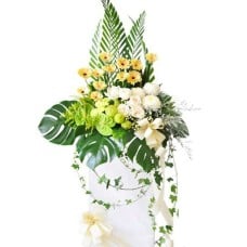 La Strada - Condolence Flower Funeral Wreath