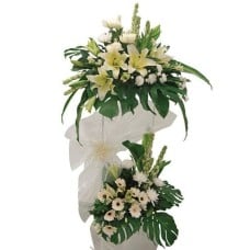 Endless Love - Condolence Flower Funeral Wreath (Endless Love - single tier - Condolence Flower Funeral Wreath)