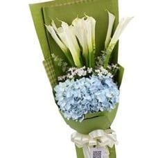 Gorgeous Kayla - Flower Bouquet (Basic Gorgeous Kayla - 5 Calla Lily and 1 stalk Hydrangea Flower Bouquet)