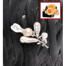 Narumi Baroque Pearl Pendant