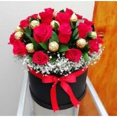 BOX 18 ROSES WITH FERRERO ROCHER