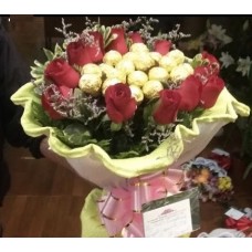 Ramo italiano Rosas y Ferrero Rocher