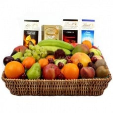 Fuits And Chocolates Basket In Romania (Standard)