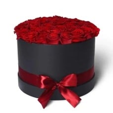BOX OF 24 PREMIUM ROSES (Standard)