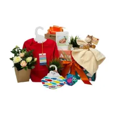 Neutral Baby Gift Box With Flowers