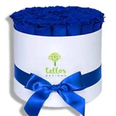 Blue roses in a hat box (Standard)