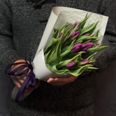 11 purple tulips (Usual)
