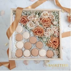 Macaron With Enduring Love Flowers