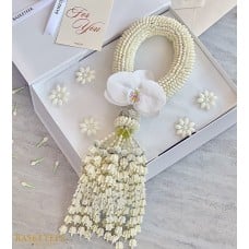 Mother's Day Fresh Garland Gift