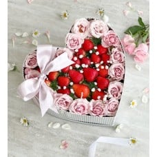 Flowers & Strawberry Heart Gifts Box
