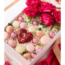 Deluxe Roses & Ruby Chocolate Gift Set