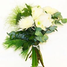 White amaryllis bouquet